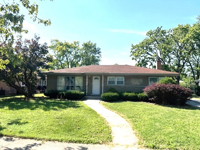property at 16706 Elm St