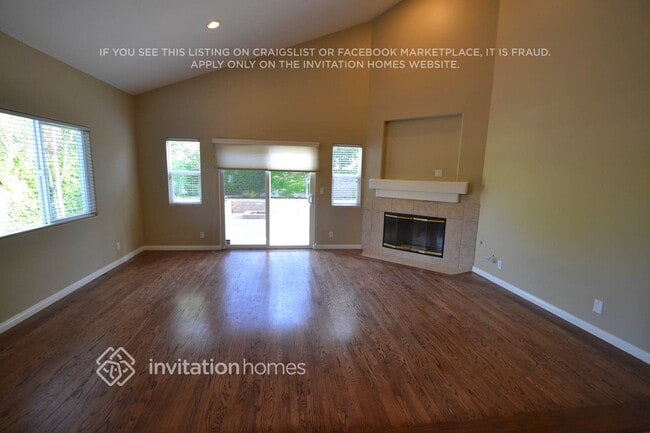 113 E Bonita Dr in Simi Valley, CA - Building Photo - Building Photo