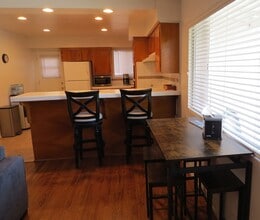345 Placentia Ave in Pismo Beach, CA - Building Photo - Building Photo