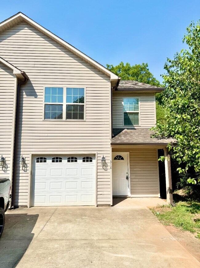 318 Zach Dr in Boiling Springs, SC - Building Photo - Building Photo