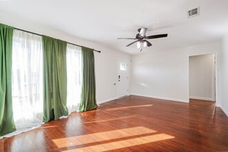 4804 Rose Ave in Long Beach, CA - Building Photo - Building Photo