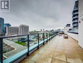 600-600 Fleet St in Toronto, ON - Building Photo - Building Photo