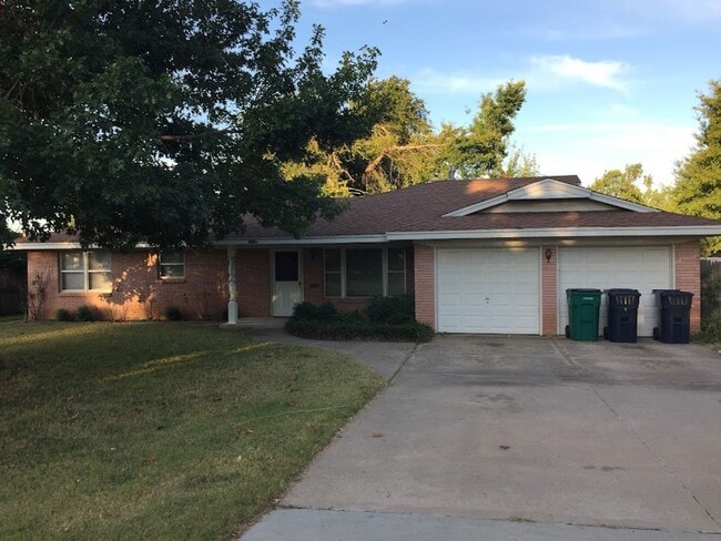 property at 4809 N Tulsa Ave