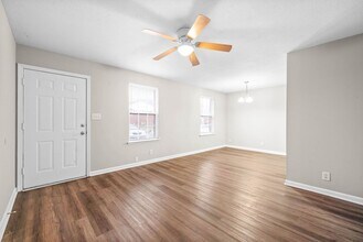 3884 Northeast Dr in Clarksville, TN - Building Photo - Building Photo