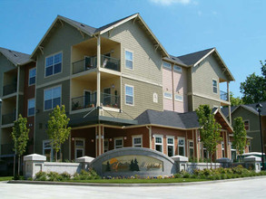 Commons at Sylvan Highlands Apartments in Portland, OR - Building Photo - Building Photo