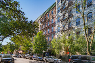 520 East 11th Street in New York, NY - Building Photo - Primary Photo