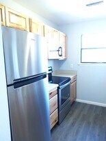 5205b Marseilles Dr in North Charleston, SC - Building Photo