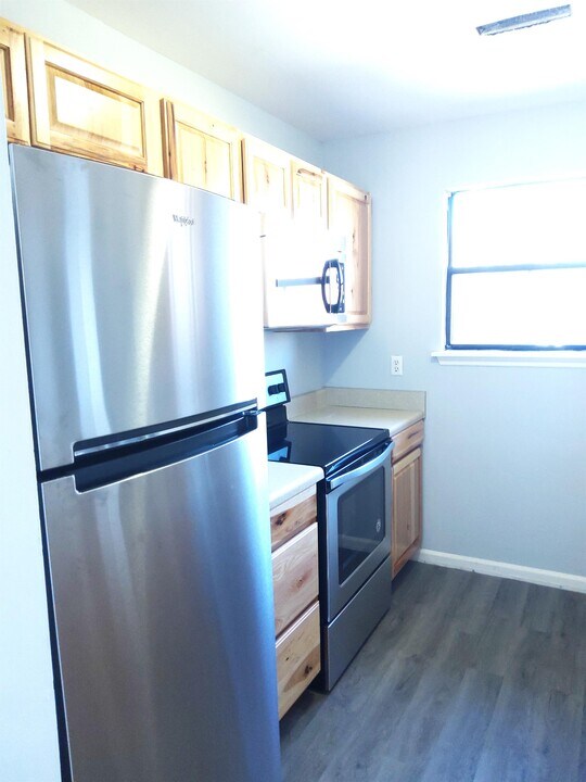 5205b Marseilles Dr in North Charleston, SC - Building Photo