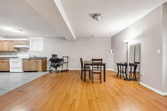 18991-1870A 70a Ave in Surrey, BC - Building Photo - Building Photo