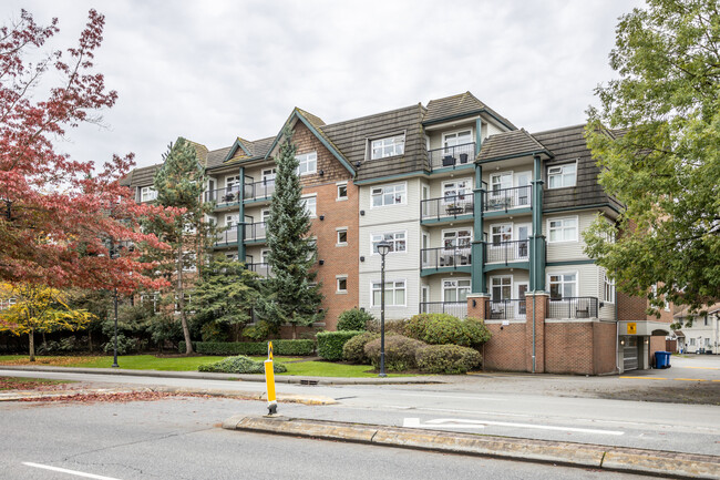 Harrison landing in Langley, BC - Building Photo - Building Photo