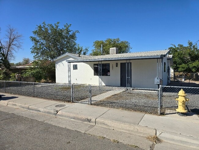 1901 Walter St SE in Albuquerque, NM - Building Photo - Building Photo