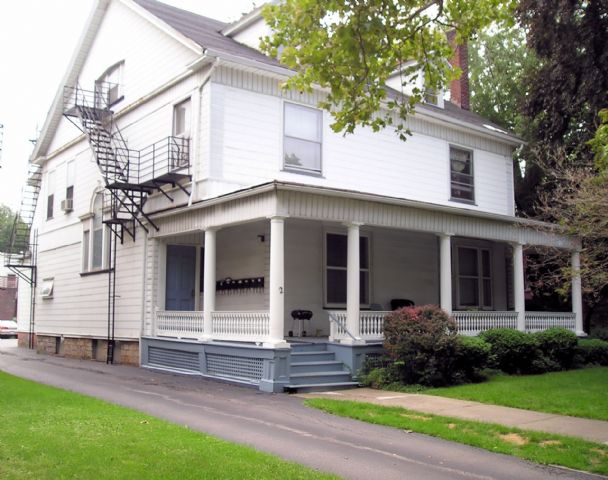 2 Granger Pl in Rochester, NY - Building Photo