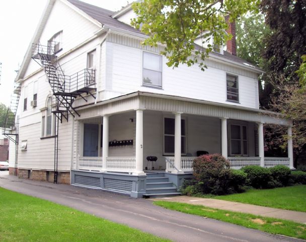 2 Granger Pl in Rochester, NY - Foto de edificio