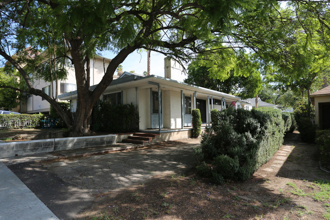 1322 N Central Ave in Glendale, CA - Building Photo - Building Photo