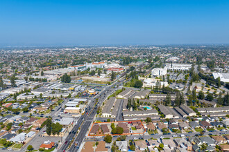 10900 Lillian Ln in South Gate, CA - Building Photo - Building Photo