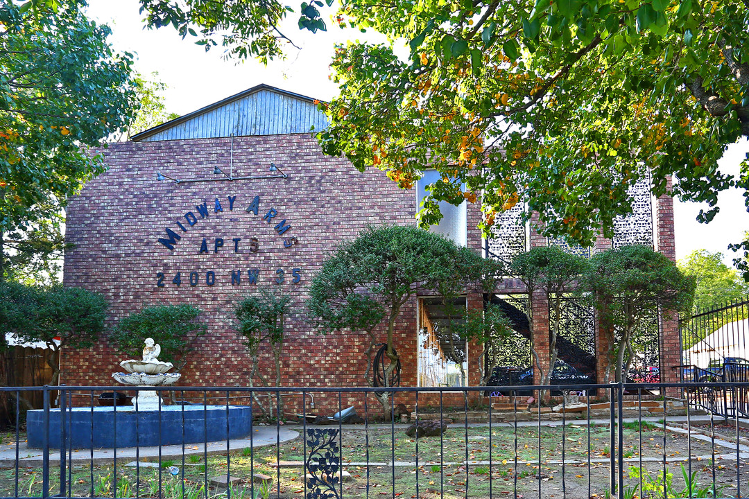 MIDWAY ARMS APARTMENTS in Oklahoma City, OK - Building Photo