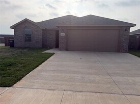 1639 Sweetwater Ln in Abilene, TX - Building Photo