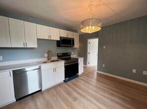 9 Turner Ave in East Providence, RI - Building Photo - Building Photo