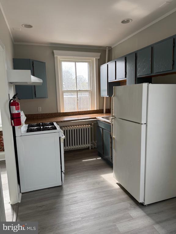 property at 15 W Union St