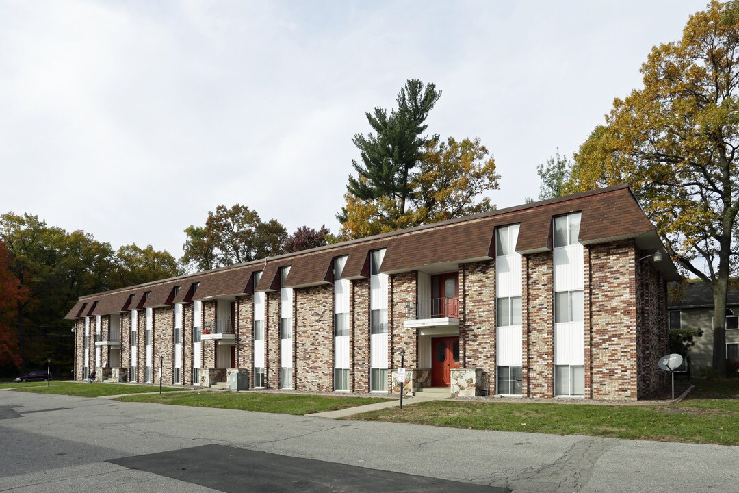 Royal Oak in Grand Rapids, MI - Building Photo