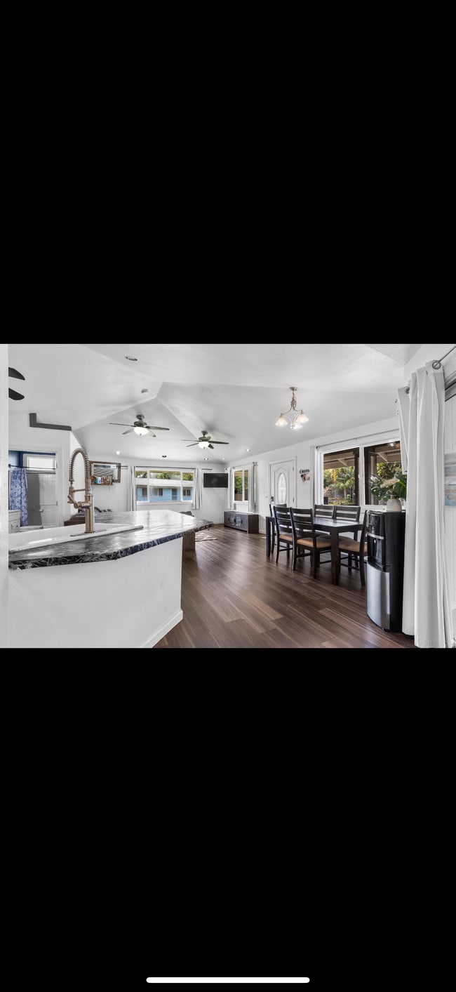 property at 16-1933-1933 34th Ave