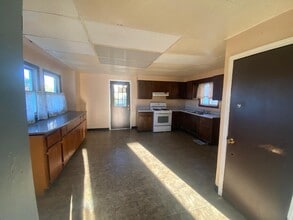 1632 4th Ave in New Kensington, PA - Building Photo - Building Photo
