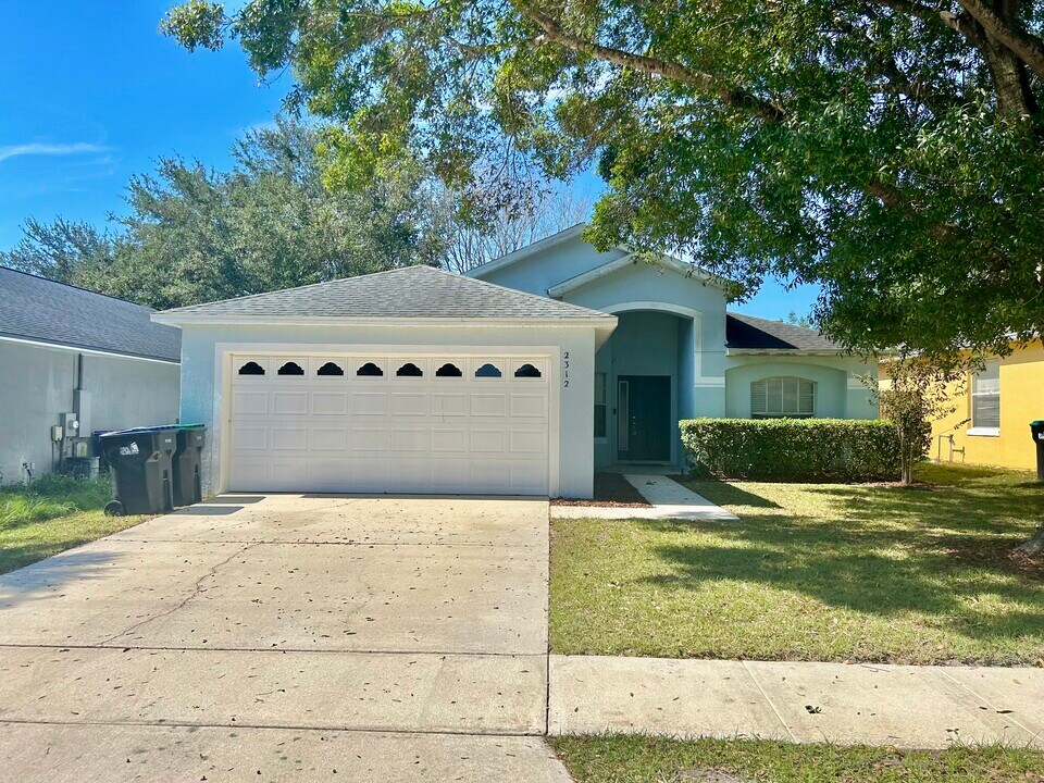 2312 Ole Hickory Dr in Orlando, FL - Building Photo