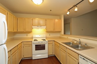 The Overlook in Milwaukee, WI - Building Photo - Interior Photo