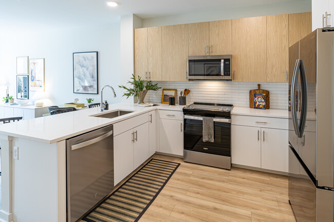 EDGE Apartments in Bayonne, NJ - Building Photo - Interior Photo