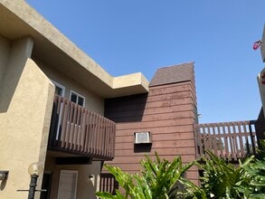 6902 Mission Gorge Rd in San Diego, CA - Building Photo - Building Photo