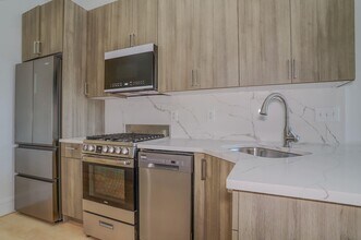 301 Madison St in Hoboken, NJ - Building Photo - Building Photo