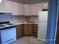 8700 S Merrill Ave in Chicago, IL - Building Photo - Building Photo