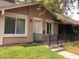 2341 Rock Blvd in Sparks, NV - Building Photo