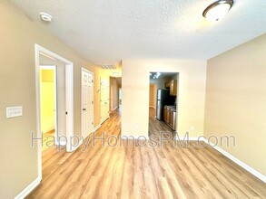 7888 Montview Rd in North Charleston, SC - Building Photo - Building Photo