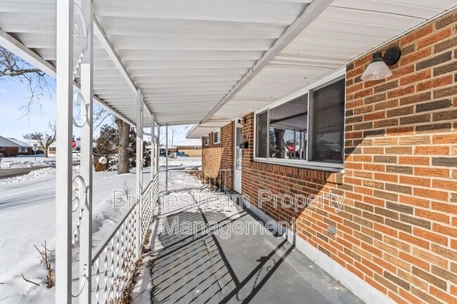 5912 Bavaria Pl in Dayton, OH - Building Photo - Building Photo