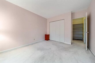 28 Juniper St, Unit 77 in Brookline, MA - Building Photo - Building Photo
