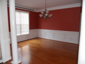 409 Pointe Dr in La Grange, NC - Building Photo - Building Photo