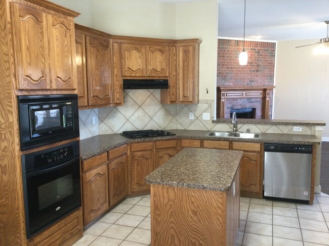 1201 Hampton Bay Dr in Rockwall, TX - Building Photo - Building Photo