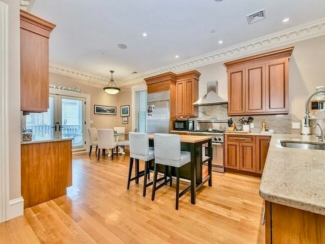 61 M St in Boston, MA - Building Photo - Building Photo