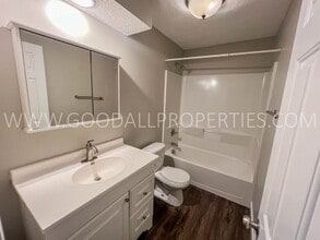 2405 3rd St SW in Altoona, IA - Building Photo - Building Photo