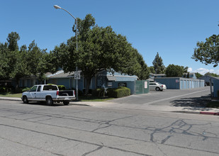 The Loft Townhomes in Clovis, CA - Building Photo - Building Photo