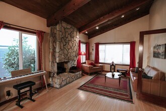 1632 Siskiyou Dr in Walnut Creek, CA - Building Photo - Building Photo