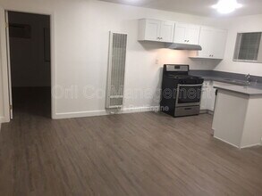 14329 Haynes St in Los Angeles, CA - Building Photo - Building Photo