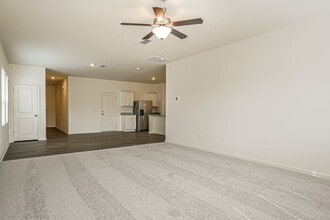 1333 Solace Wy, Unit 332 in Rolesville, NC - Foto de edificio - Building Photo