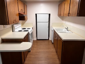918 Glennwood Ave NE in Renton, WA - Building Photo - Building Photo