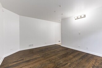 758 Hanbury Dr in Des Plaines, IL - Building Photo - Building Photo
