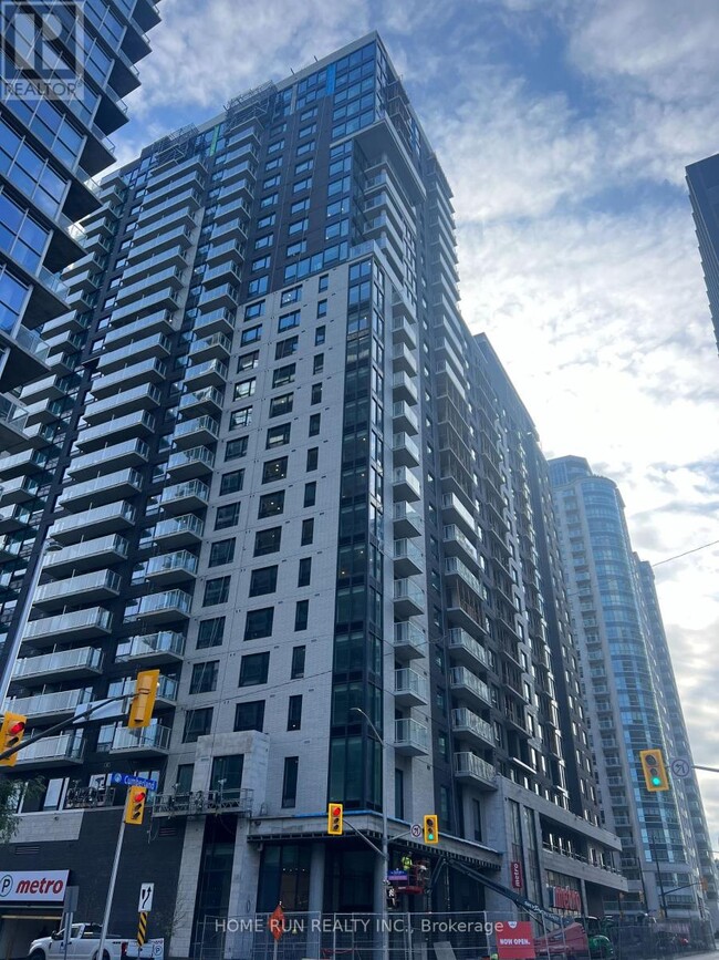 180-1180 George St