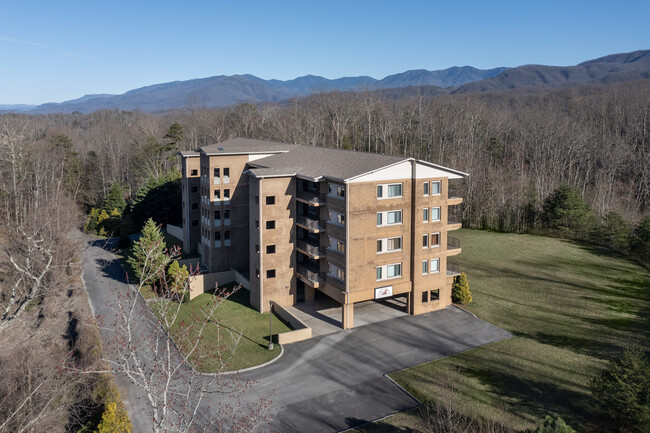 523 Gatlin Dr, Unit 121 in Gatlinburg, TN - Building Photo - Building Photo