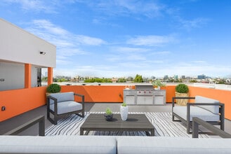 The Rosenell in Los Angeles, CA - Building Photo - Building Photo