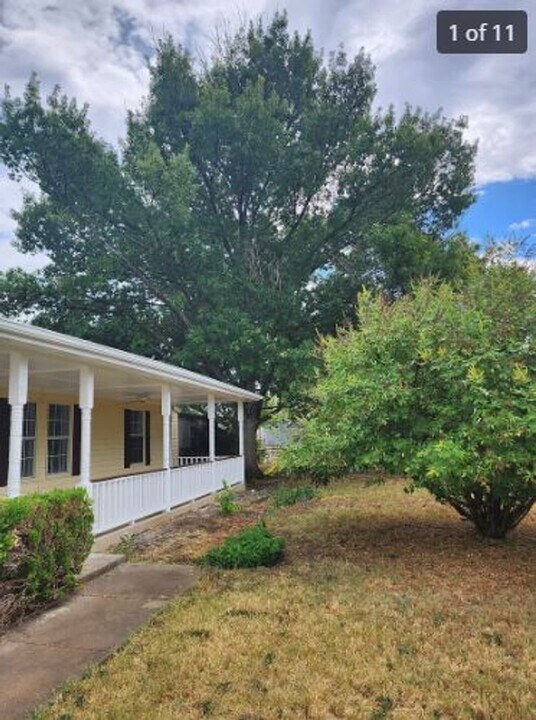 105 Hillcrest Ln in Red Oak, TX - Building Photo